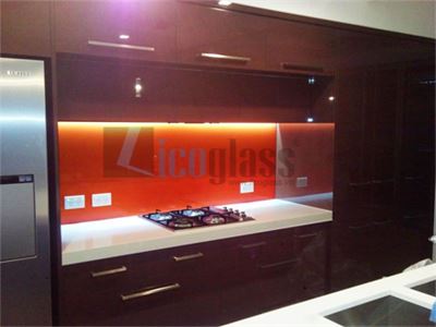 KÍNH ỐP BẾP MÀU CAM 