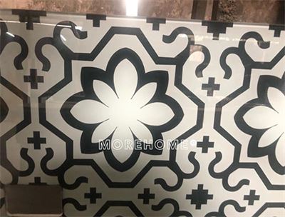 Kính màu ốp bếp giả gạch 