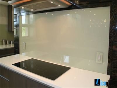 KÍNH MÀU ỐP BẾP 11