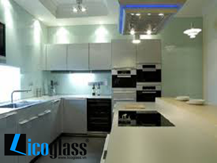 Kính cường lực ốp bếp kinh-cuong-luc-op-bep
