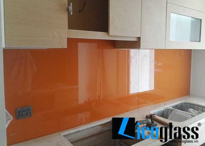 Thi công kính màu ốp bếp tại Ciputra image001