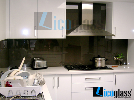 kính ốp bếp màu nâu kinh-op-bep-mau-nau
